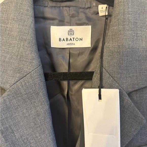 Standout Blazer - (Re)ssential - Picture 9 of 10